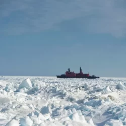 Atómový ľadoborec Jamal v Karskom mori. Ilustračná snímka