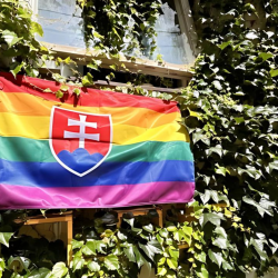 „Slovenská“ dúhová vlajka