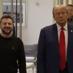 Volodymyr Zelenskyj a Donald Trump počas vystúpenia pred novinármi