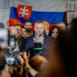 Zvolený prezident SR Peter Pellegrini pri víťaznej ďakovačke počas povolebnej noci